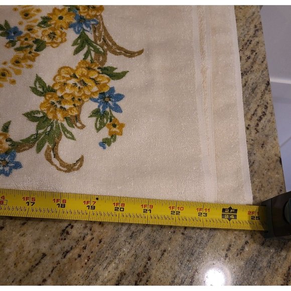 2 Vintage TASTEMAKER Bath Towel MCM Yellow Blue Floral Scroll Fringe Edge 43" - Picture 8 of 11